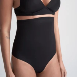 Korrigierende High Waist String