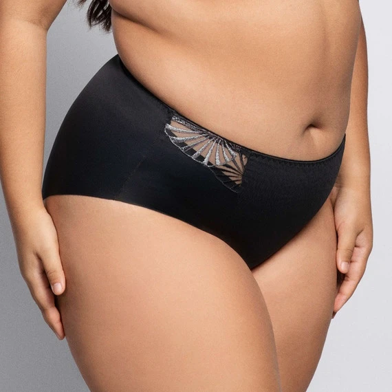 Emily Taillenslip 1 Emily Taillenslip